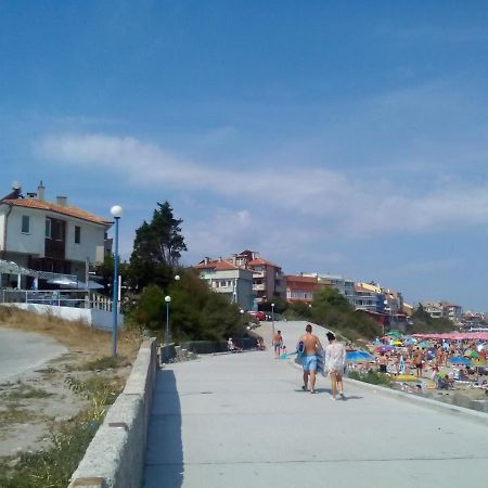Nikolovi Home Apartments Pomorie Eksteriør bilde