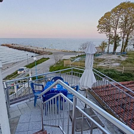 Nikolovi Home Apartments Pomorie Eksteriør bilde