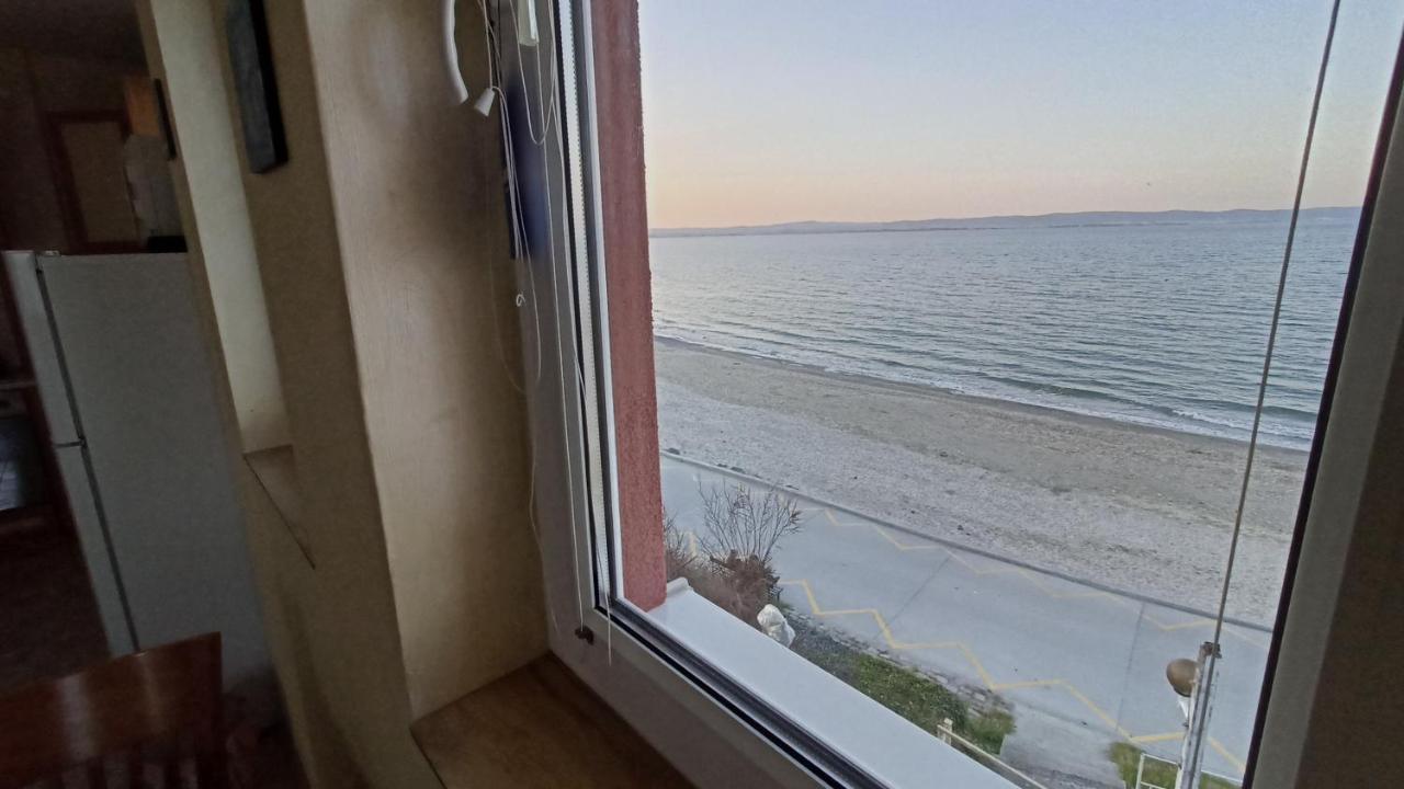 Nikolovi Home Apartments Pomorie Eksteriør bilde