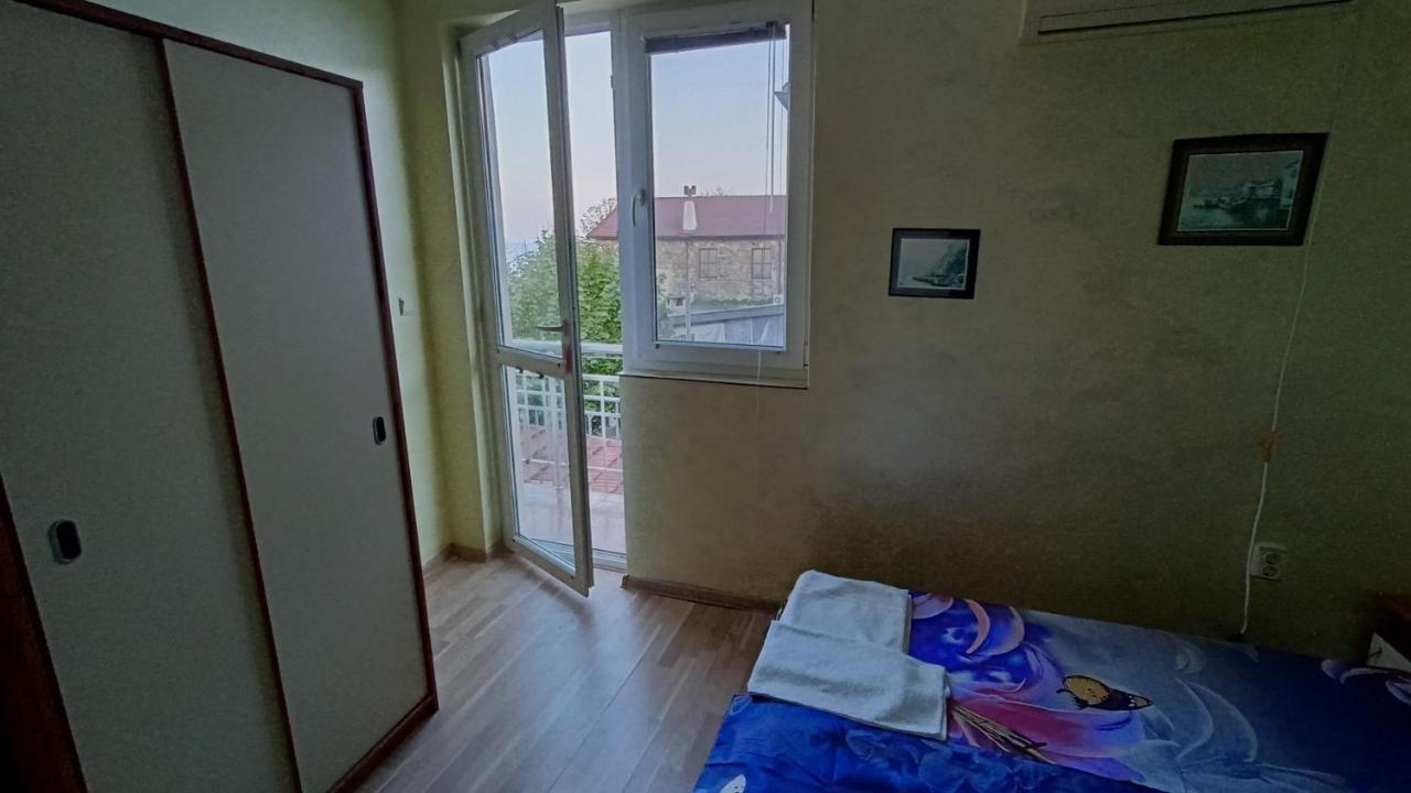 Nikolovi Home Apartments Pomorie Eksteriør bilde